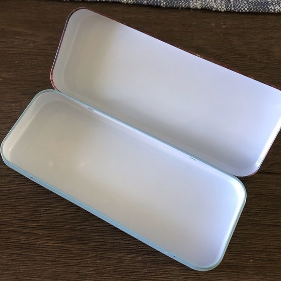 Disney Frozen Olaf Shoot tin pencil case - Picture 3 of 3